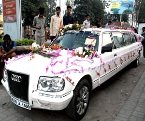 people come to see the groom's 12 million car