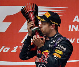 Vettel reigns supreme in India, grabs historic 4th world title
