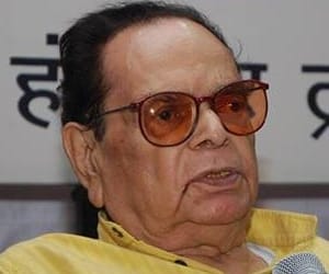 editor of hans rajendra yadav no more