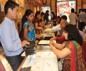 news about dhanteras shopping