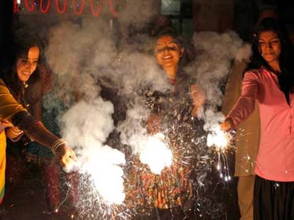 tips for safe diwali.