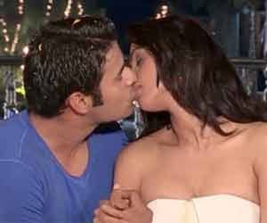 mallika sherawat' hot lip lock