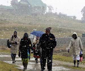 snowfall in valley