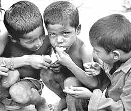 7636 children made ??human drop