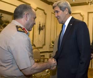 john kerry arrives in saudi arabia