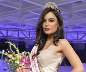 miss asia pacific srishti came without crown from airport