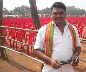 claim of gathering of one lakh people in modi rally seems fake