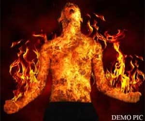Married played fire, scorching one-year-old son