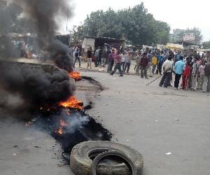 bjp workers create ruckus in lucknow