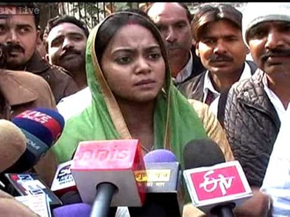 cruel behaviour of jagriti singh and dhananjay singh