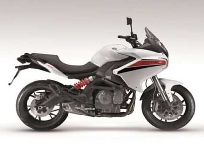 Benelli Unveiled BN 600 GT and BN 302 in EICMA 
