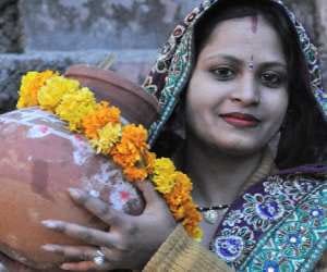 Grand faith on the pier for Chhath Puja inundation of Hindon