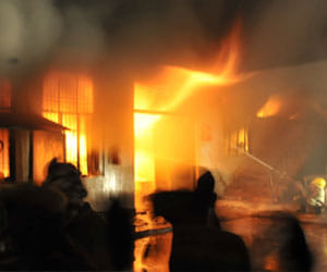 fire in aminabad and hazratganj