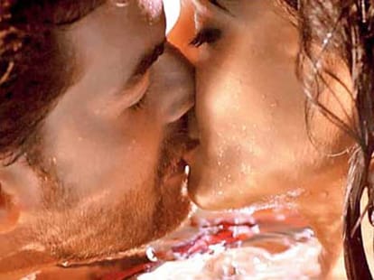 most kiss scene in 2013 bollywood film
