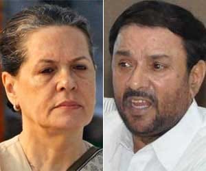 congress mp gave controversial statement against sonia gandhi