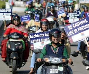 250 women says, we will wear helmets