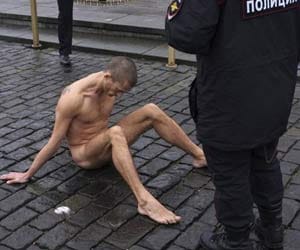 artist nails his genitals 