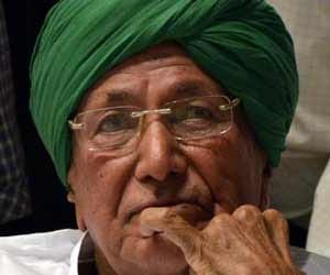 omprakash chautala gets three weeks bail