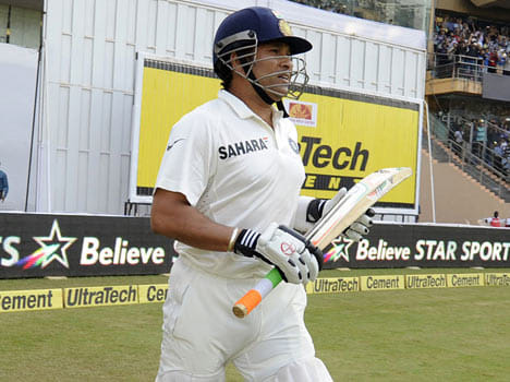Mumbai_Test, Sachin_Tendulkar, Live_Cricket, Scorecard