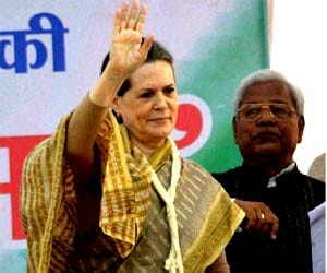bjp leaders day-dreaming, busy pulling each other down: sonia
