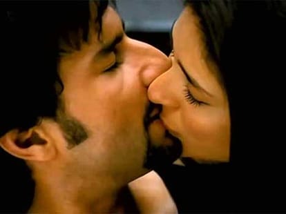 kiss scene real life lover in hindi films