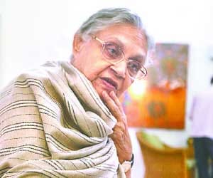 ex ministersof delhi government should pay house rent