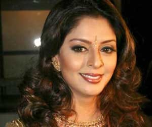 Padma_award, Congress, Nagma, Motilal_Vohra