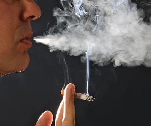 student got murdered for cigarette in delhi.