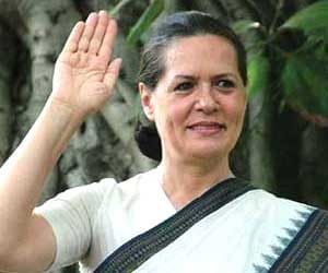sonia gandi_harish rawat_bjp
