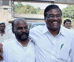 amar singh free in cash for vote case 