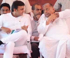 mulayam raise question against bureaucracy