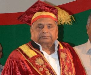 mulayam singh yadav_akhilesh yadav_media reports_comdemn