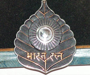 Questions on the dignity of Bharat Ratna
