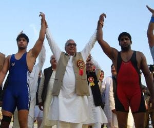 now sumit champion of bharat kesari dangal