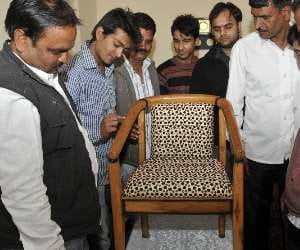 narendra modi chair auctions