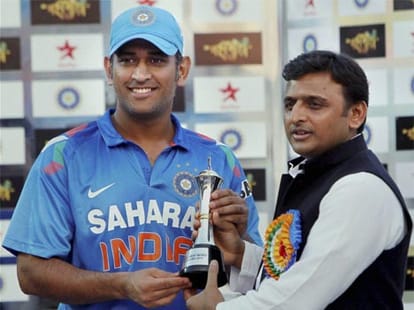 MS dhoni touch new milestone in his carrier