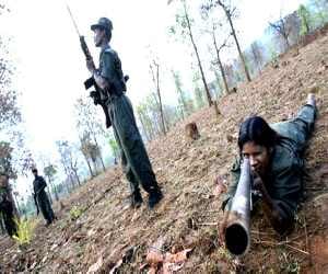 women_join_maoist_group_india