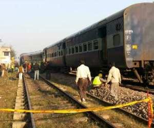 doon express accident in uttar pradesh