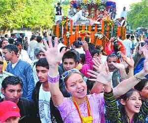iskon temple_sec 36_rathyatra_jagannath yatra