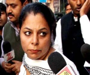 tejpal breaks down in front of sunita sawant of goa police