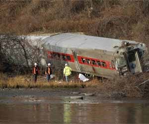 Tractor loaded with sugarcane - Muri Express hit trolley