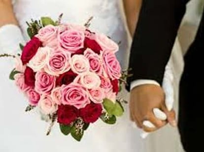 pregnant groom 