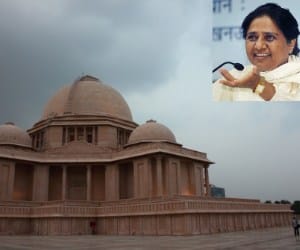 monument scam: action on officials!