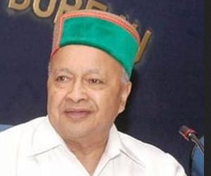 BJP is on the road against cm