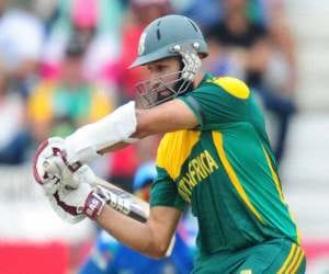 Hashim Amla becomes the fastest to 5000 ODI runs.