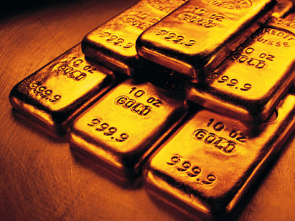 doctors removes 12 gold biscuit from man's stomach