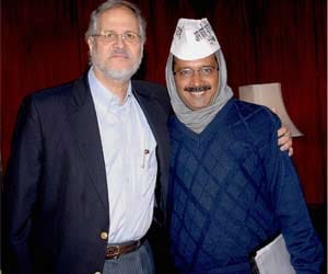 LG takes forward arvind kejriwal helpline numbers