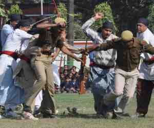 Villagers threw stones at demolition squad