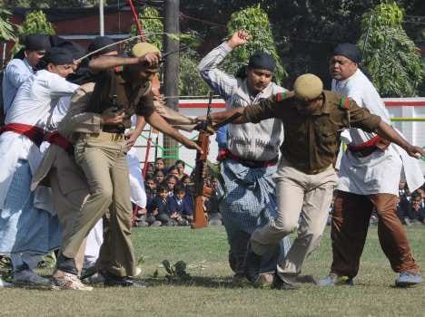 Villagers attack on police in case of animal meat bury