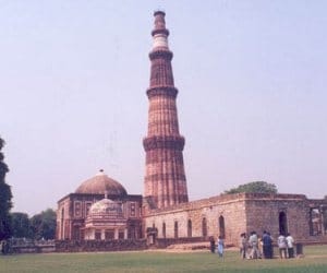 Qutab Minar: pride of the delhi